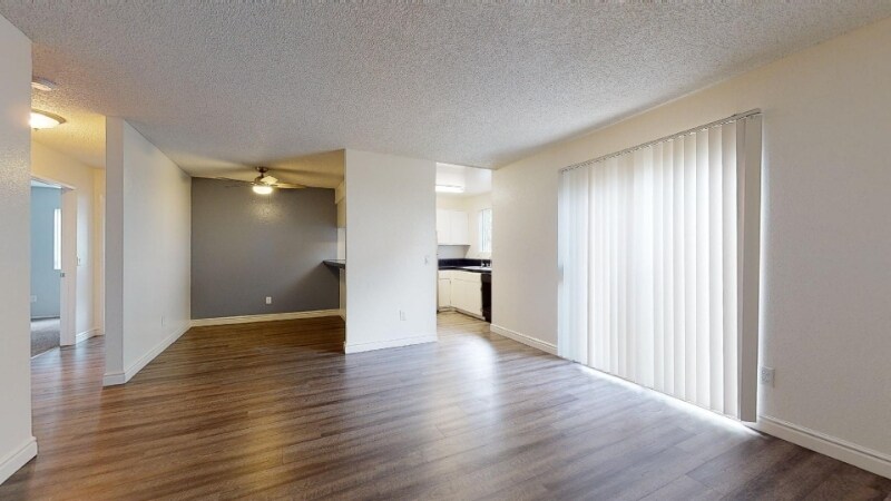 631 Blackshaw Ln in San Diego, CA - Building Photo