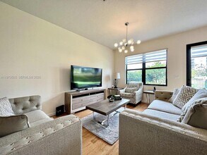 965 NE 193rd Ter in Miami, FL - Building Photo - Building Photo