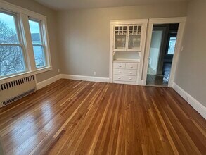 21 Carney St in Medford, MA - Building Photo - Building Photo