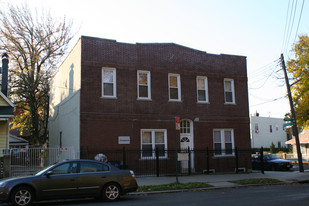 1450 Hammersley Ave Apartments