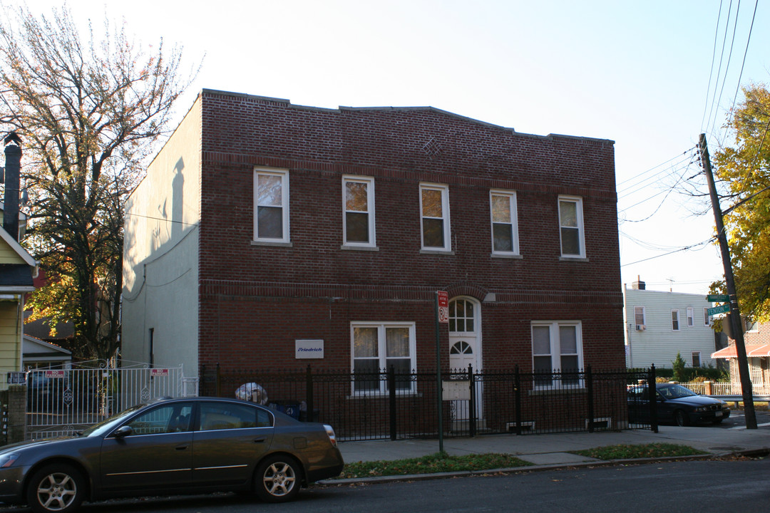 1450 Hammersley Ave in Bronx, NY - Building Photo