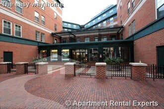 632 Massachusetts Ave, Unit #518 in Cambridge, MA - Foto de edificio - Building Photo