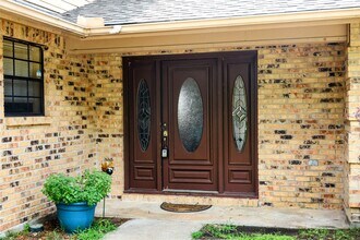 9948 Twin Shores Dr in Willis, TX - Building Photo - Building Photo