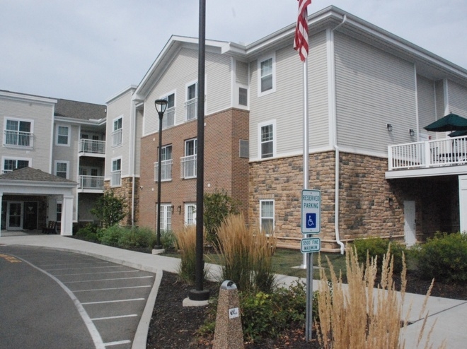 St. Bernard Commons in St Bernard, OH - Foto de edificio