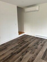 72 Oak Grove St in Veazie, ME - Building Photo - Building Photo