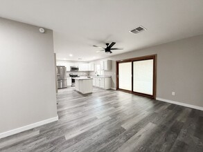 8616 N 40th Dr in Phoenix, AZ - Building Photo - Building Photo