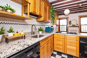 31 Myrtle St in Boston, MA - Building Photo - Building Photo