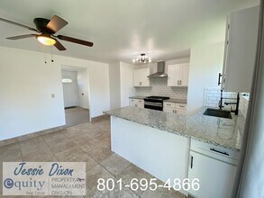2687 N 1450 E in Layton, UT - Building Photo - Building Photo