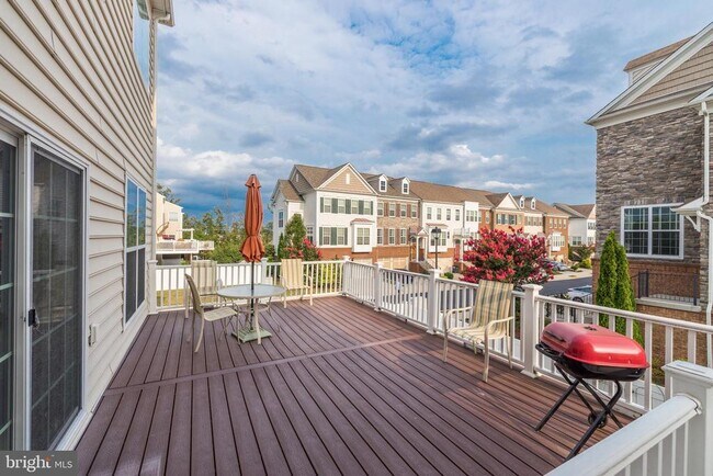 43609 White Cap Terrace in Chantilly, VA - Building Photo - Building Photo