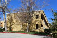 Autumn Haze Apartments in Fallbrook, CA - Foto de edificio - Building Photo