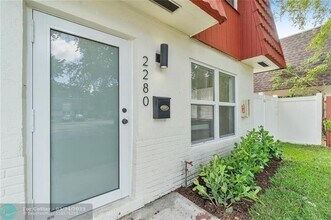 2280 NW 59th Wy in Lauderhill, FL - Building Photo - Building Photo
