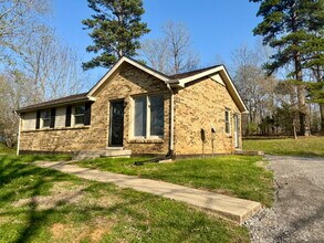 1322 Shady Lawn Dr in Clarksville, TN - Building Photo - Building Photo