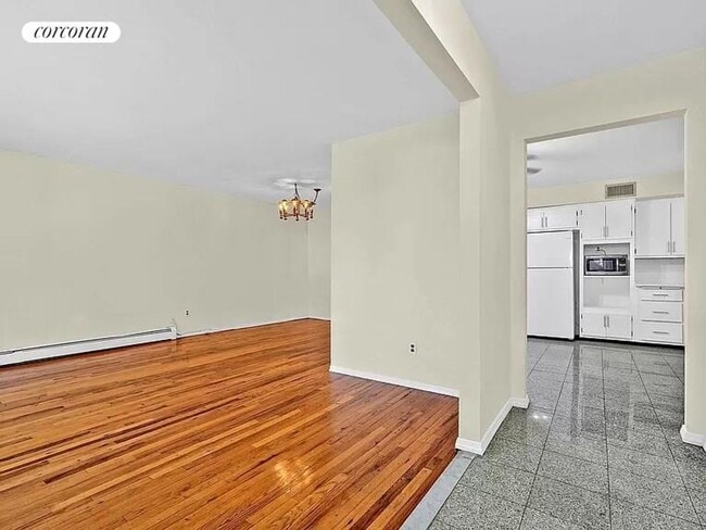 175-32 Devonshire Rd in Queens, NY - Building Photo - Building Photo