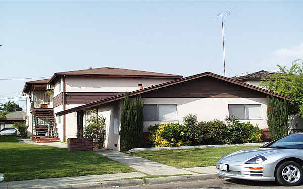 121 Starr Ave in Turlock, CA - Building Photo - Building Photo