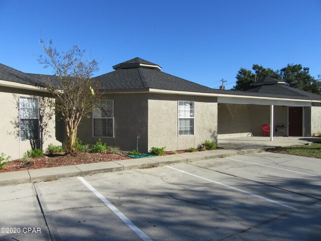 1401 Gulf Ave in Panama City, FL - Building Photo - Building Photo