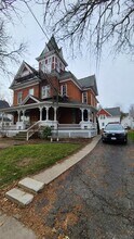 35 Ford Ave, Unit 5 in Oneonta, NY - Building Photo - Building Photo