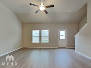 6815 Titan Pk in Converse, TX - Building Photo - Building Photo