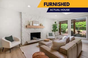 2218 94th St NW in Gig Harbor, WA - Building Photo