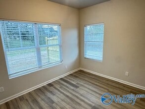 136 Foster Wy Dr in Huntsville, AL - Building Photo - Building Photo