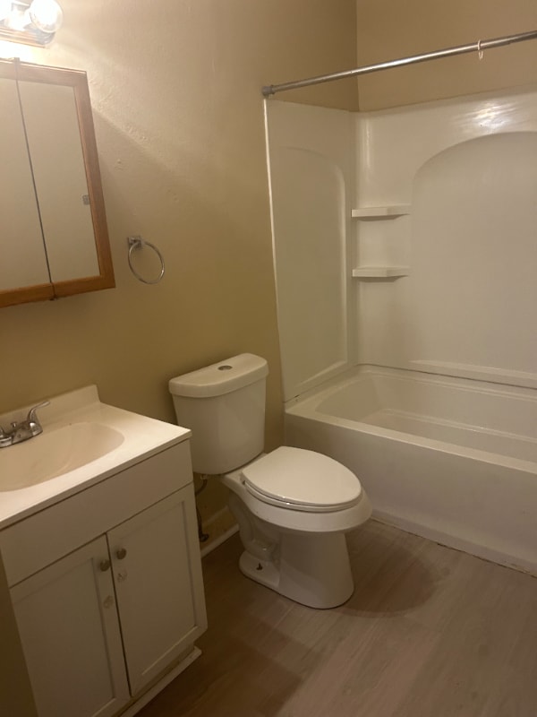 1600 Brooke Park Dr in Toledo, OH - Foto de edificio - Building Photo