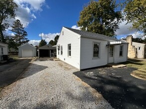 3329 N Stanley St in Peoria, IL - Foto de edificio - Building Photo