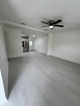 7214 San Castle Blvd in Lantana, FL - Building Photo - Building Photo