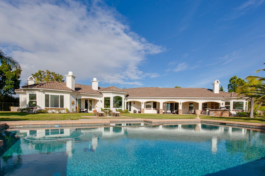 26095 Cll Catrina in Temecula, CA - Building Photo