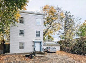1706 Tracy St, Unit 3R in Endicott, NY - Building Photo - Building Photo