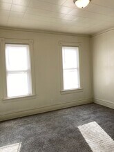 915 W Macqueen Ave in Peoria, IL - Building Photo - Building Photo