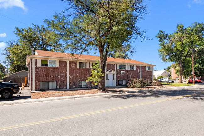 9504 E 17th Ave in Aurora, CO - Building Photo - Primary Photo