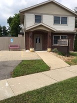 210 E Verona Ave, Unit D in Verona, WI - Building Photo