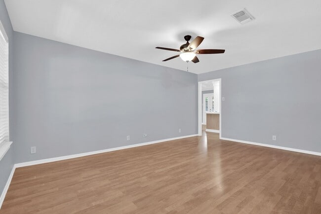 2325 Diana Dr in Sherman, TX - Building Photo - Building Photo