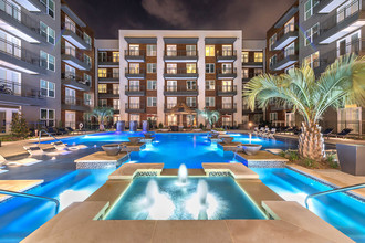 Windsor by the Galleria in Dallas, TX - Foto de edificio - Building Photo
