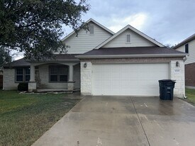 5705 Sulfur Spring Dr in Killeen, TX - Building Photo