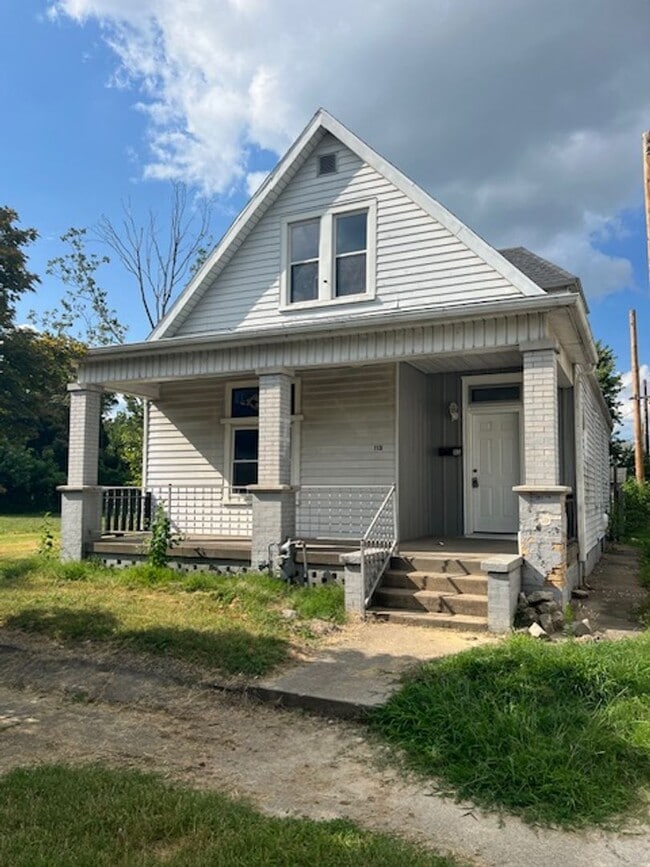 property at 113 W Oregon St