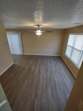2328 S Highview Ave in Joplin, MO - Building Photo - Building Photo