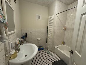 1728 Beacon St, Unit B in Brookline, MA - Building Photo - Building Photo