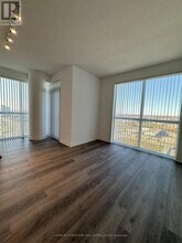 8 Interchange Wy in Vaughan, ON - Building Photo - Building Photo