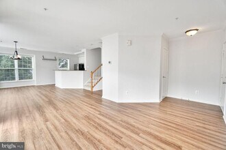 2484 Angeline Dr in Herndon, VA - Building Photo - Building Photo