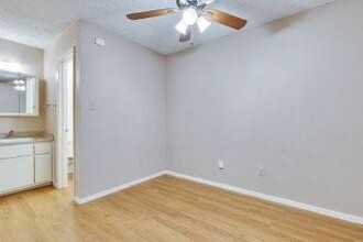 400 W 34th St in Austin, TX - Foto de edificio - Building Photo