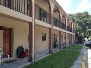 78th Avenue Apartments in Pinellas Park, FL - Building Photo - Building Photo