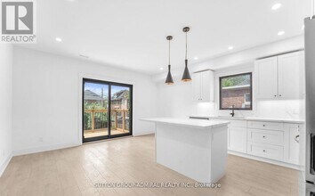 366 Margueretta St in Toronto, ON - Building Photo - Building Photo