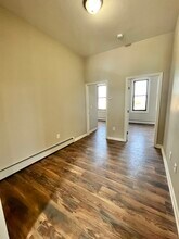 118 Van Horne St in Jersey City, NJ - Building Photo - Building Photo