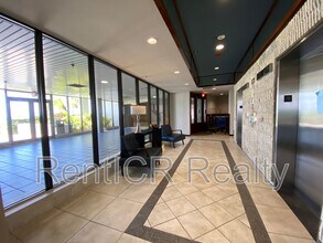 1660 Gulf Blvd in Clearwater, FL - Foto de edificio - Building Photo