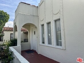 3564 Dover St in Los Angeles, CA - Building Photo - Building Photo
