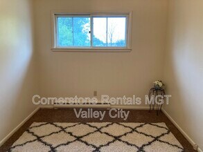 807 3rd St SW in Valley City, ND - Building Photo - Building Photo