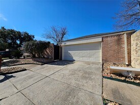 8319 Wind Veil Dr in Houston, TX - Building Photo