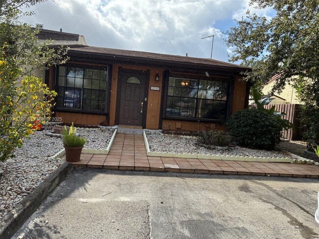 property at 10360 W Cypress Ct