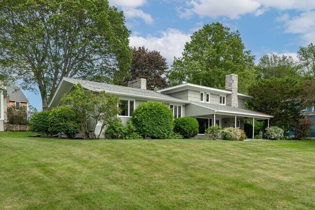 188 Portsmouth Ave in New Castle, NH - Building Photo - Building Photo