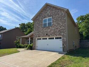 851 Cherry Blossom Ln in Clarksville, TN - Building Photo - Building Photo